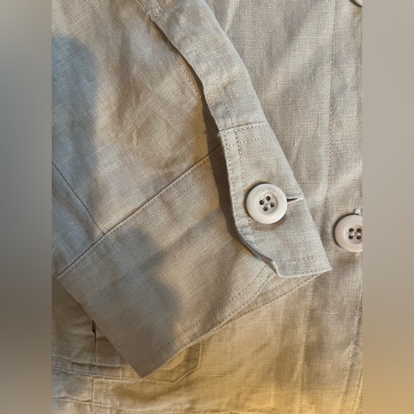 Liz Claiborne .  Women’s light jacket with 4 pockets - Picture 3 of 4